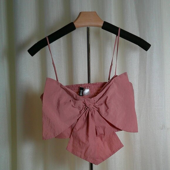 Divided Red Bow Front Crop Top in size S - Picture 4 of 5